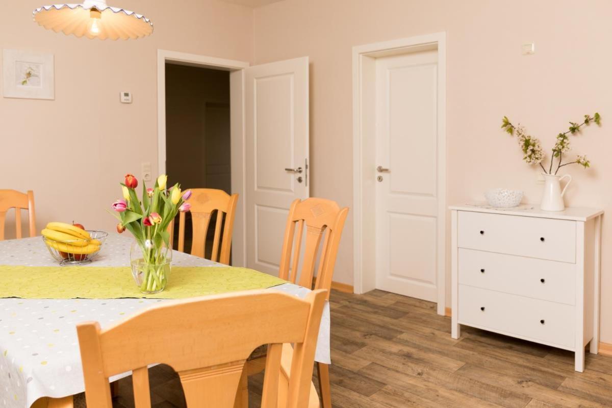 Friesenhof Janssen - Urlaub Auf Dem Bauernhof Apartment Neuharlingersiel Luaran gambar
